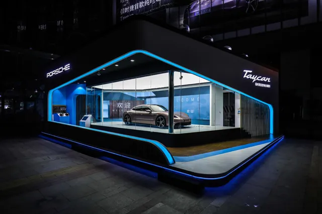 Porsche Taycan Space